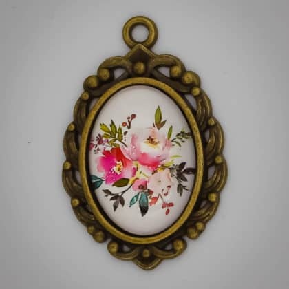 "Lita" virágos medál